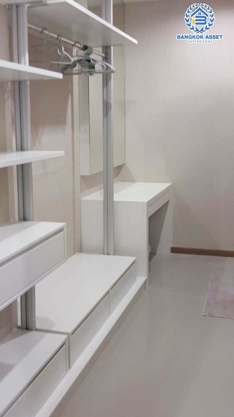 *****คอนโดมิเนียมมือสองย่านชลบุรี โครงการเดอะกรีน บูเลอวาร์ด สุขุมวิท ห้องมุม! เนื้อที่ 33.5 ตร.ม. ฟังก์ชัน 1 ห้องนอน 1 ห้องน้ำ 1 ที่จอดรถ แถมฟรี! 2 เครื่องปรับอากาศ สภาพดี พร้อมอยู่ บนทำเลติดถนนสุขุมวิท ราคาคุ้มสุดในย่าน!